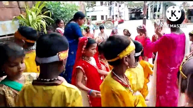 जहानाबाद राजा अंडरपास स्थित पीपीएम विद्यालय में कृष्ण जन्माष्टमी को लेकर बच्चो के द्वारा प्रस्तुत किया गया झांकी।