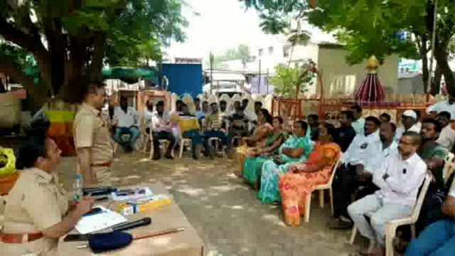 गणपती उत्सव शांतता व सुरक्षित व्हावे यासाठी पोलीस विभागाकडून उत्सव मंडळा चे पदाधिकारी व सहाय्य यांच्यासोबत बैठक


