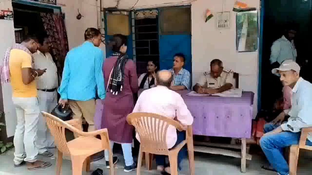 अंचलाधिकारी के नेतृत्व में लगाया गया जनता दरवार