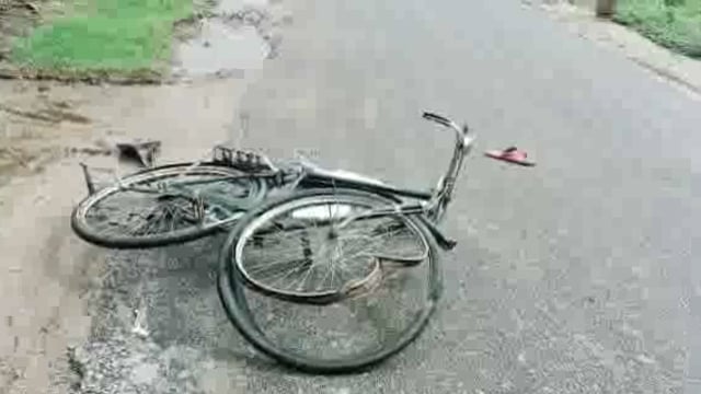 खिरियावा मोड़ के समीप ऑटो के टक्कर साइकल चालक युवक जख्मी   #accident 