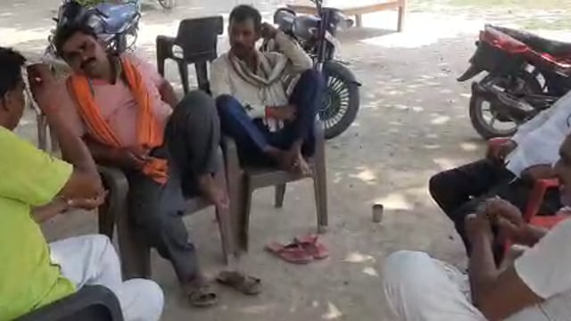 नवाबगंज कई गांव में राष्ट्रीय क्रांति पार्टी कार्यकर्ताओं ने सदस्यता अभियान चलाकर बनाए सदस्य