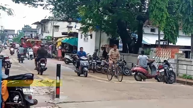 सिंदेवाही येथील सिद्धार्थ चौक-पोलीस स्टेशन मार्गावर स्पीड ब्रेकरची मागणी. 