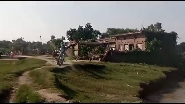 जनपद बहराइच तहसील महसी के पंचदेवरी के मजरा चुराईपुरवा में अचानक से कटान शुरू हो गई है