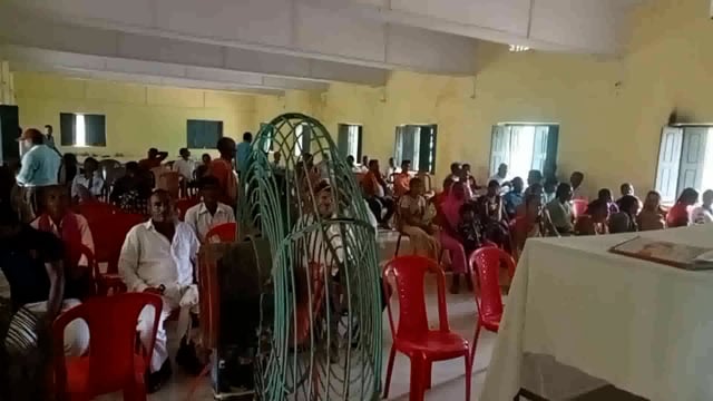 थरथरी प्रखंड सभागार में मंगलवार को सीओ गरिमा गीतिका ने सुखाड़ को लेकर प्रखंड कर्मियों व जनप्रतिनिधियों के साथ किया बैठक 
