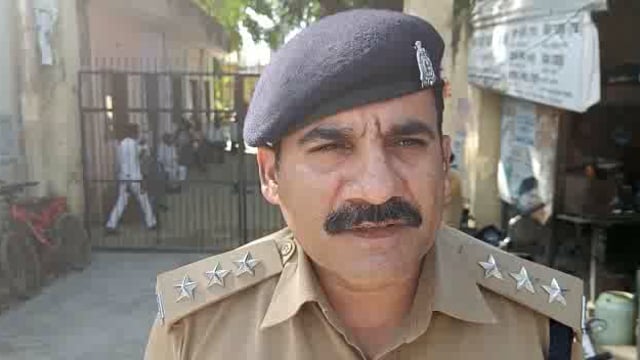 भगवान श्रीकृष्ण पर अमर्यादित टिप्पणी करने वाले अभियुक्त गिरफ्तार कर जेल भेजे जाने के सम्बन्ध में सीओ द्वारा दी जानकारी