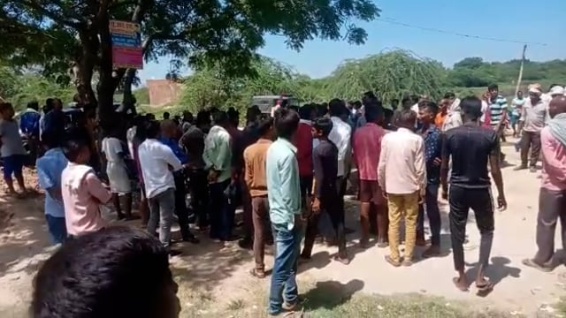 प्रतापगढ़ जिले के बाघराय थाना क्षेत्र के सियारामगंज बाजार में युवक ने लगाई फांसी पुलिस ने शव कब्जे में लेकर भेजा पीएमओ