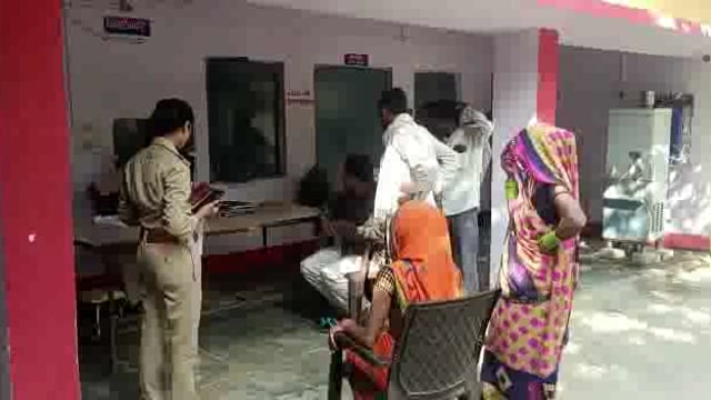 माट थाने पहुंची विवाहिता ने सास-ससुर व जेठ जेठानी पर लगाया दहेज उत्पीड़न का आरोप