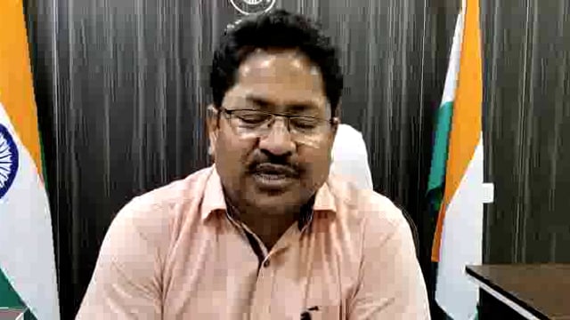 जिलाधिकारी ने लोगों से कि अपील आजादी का अमृत महोत्सव सकुशल संपन्न हुआ झंडे को व सम्मान उतार कर उसे सुरक्षित रख ले