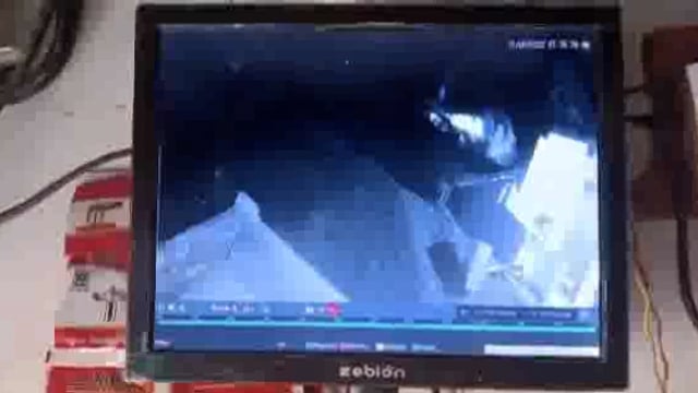 खीरों थाना के मेंडोली गांव में पशु चुराते समय चोरों की करतूत सीसीटीवी कैमरे में हुई कर जांच में जुटी पुलिस।