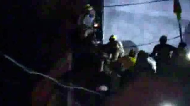 दिबियापुर थाना क्षेत्र के अंतर्गत साड़ी के शो रूम में लगी आग,दमकल आग बुझाने में जुटी