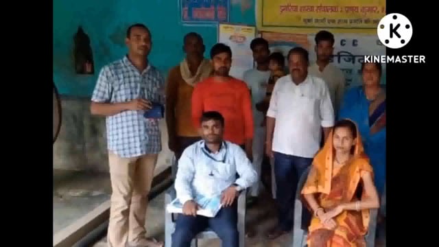 बेलहर के डुमरिया पंचायत में प्रधानमंत्री रोजगार सृजन कार्यक्रम के तहत शिविर लगाकर लोगों को किया जागरूक