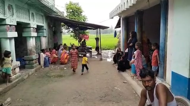 वजीरगंज के अंतर्गत ग्राम पंचायत रुपीपुर के हतवा गांव में गड्ढे में गिरने से एक बच्चे की हुई मौत