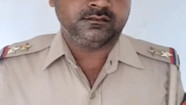 गोंडा :कोतवाली नगर पुलिस ने जनता को ठगी करने वाले फर्जी दरोगा को किया गिरफ्तार