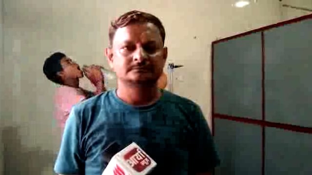 सरेनी क्षेत्र के मूसापुर गांव में प्रेमिका से मिलने गए प्रेमी को प्रेमिका के घर वालों ने जमकर पीटा पेट्रोल डालने की कोशि