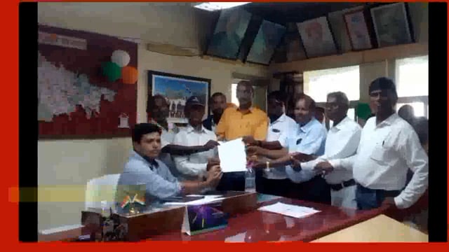 सिंदेवाही तालुक्यातील आंबेडकरी समाजाच्या वतीने जाल्लोर घटनेच्या निषेधार्थ तहसीलदाराला निवेदन. 