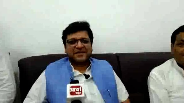 रायबरेली-प्रदेश सरकार के आबकारी विभाग के मंत्री नितिन अग्रवाल पहुंचे रायबरेली पीडब्ल्यूडी गेस्ट हाउस में किया गया स्वागत