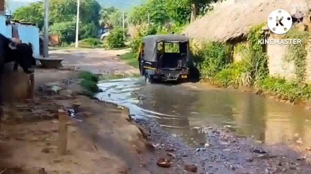 फुल्लीडुमर भौरामोड़ मुख्य सड़क गड्ढे में तब्दील ,पैदल चलना भी हुआ मुश्किल