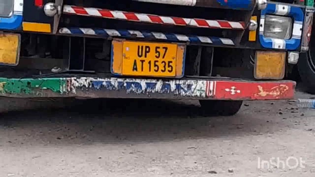 रजौन बाजार से एक ट्रक अरवा चावल जप्त, की जा रही है छानबीन