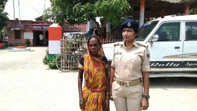 पिपरा गांव से 5 लीटर शराब के साथ एक महिला तस्कर को पुलिस ने किया गिरफ्तार, न्यायिक हिरासत में भेजा जेल