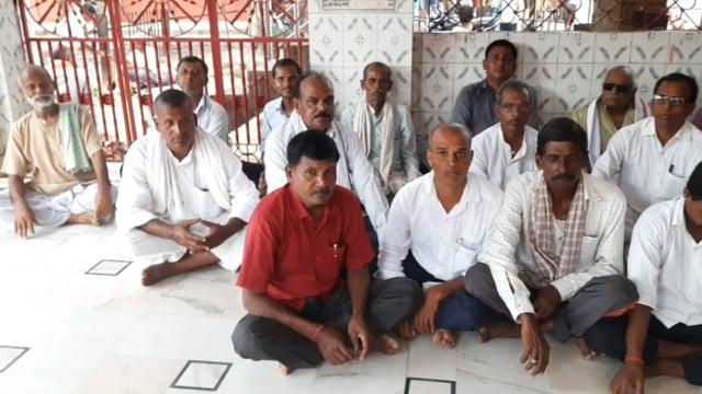 चानन  : मननपुर स्टेशन परिसर स्थित बजरंगबली मंदिर में हुई बिहार दैनिक यात्री संघ कि बैठक में संगठन विस्तार। 