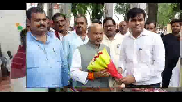 बहराइच यूपी*विधायक सुरेश्वर सिंह ने किया निःशुल्क पुस्तक वितरण समारोह का सुभारम्भ।*
*आज दिनांक 26 अगस्त को ब्लाक सभागार 