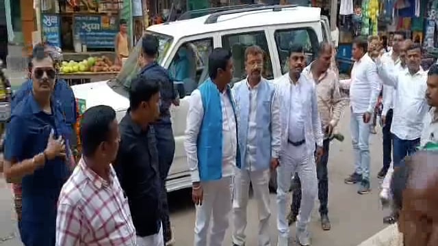 हिलसा के माता महाकाली मन्दिर में जाप युवा परिषद के प्रदेश अध्यक्ष राजू दानवीर ने की पूजा अर्चना,अमन चैन का किया कामना