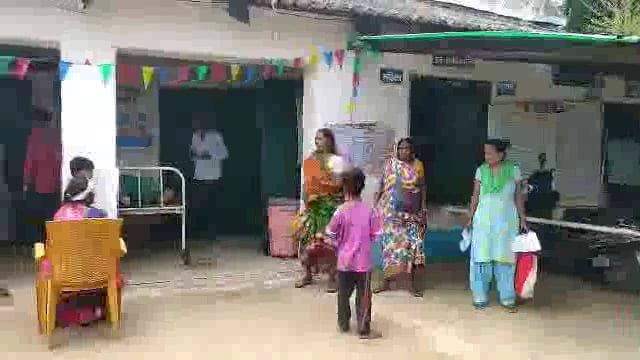  टेंपू पटलतने से एक महिला की मौत।दो महिला सहित एक बच्ची गंभीर रूप से घायल, सभी घायल का इलाज पीएचसी असरगंज में चल रहा है 