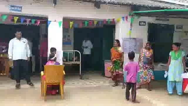  टेंपू पटलतने से एक महिला की मौत।दो महिला सहित एक बच्ची गंभीर रूप से घायल, सभी घायल का इलाज पीएचसी असरगंज में चल रहा है 