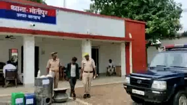 मोतीपुर पुलिस ने झाला में अवैध शराब बनाते हुए एक अभियुक्त को किया गिरफ्तार, उपकरण व शराब बरामद