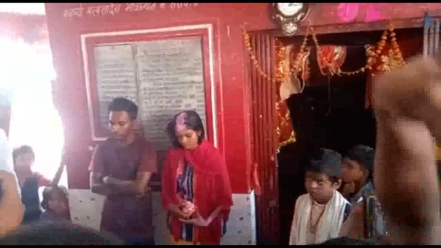 घर से फरार प्रेमी युगल को पुलिस ने पकड़ा, परिजनों ने मंदिर में करा दी शादी

