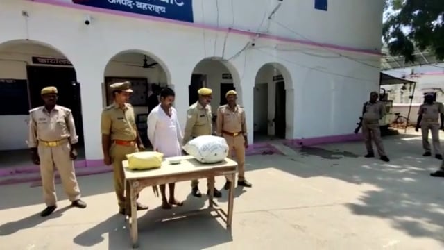 खैरी घाट थाना क्षेत्र अंतर्गत श्रीपुर बाजार से एक आरोपित को मादक पदार्थ वा विस्फोटक पदार्थ में गया गिरफ्तार भेजा न्याया