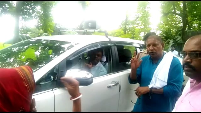 PHED मंत्री ललित कुमार यादव ने पोखरिया गांव पहुंचकर नल जल योजना का किया निरीक्षण, संबंधित कर्मियों को दिए दिशा निर्देश