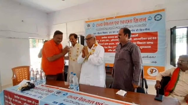 बंद हो प्रधानों का उत्पीड़न व शोषण खुनियांव ब्लॉक सभागार में इटवा विधायक माता प्रसाद पांडे