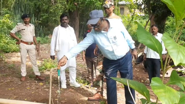 चानन   : डीटीओ ने किया महेशलेटा पंचायत के विकास योजनाओ कि जांच। 