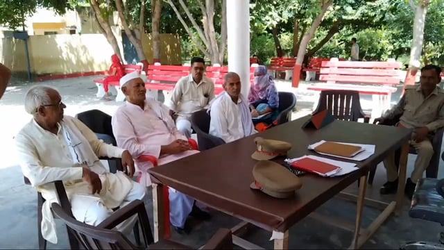 आवा खेड़ा बाजना निवासी विवाहिता थाने पहुंची और जेठ जेठानी व पति पर दहेज उत्पीड़न का आरोप लगाया