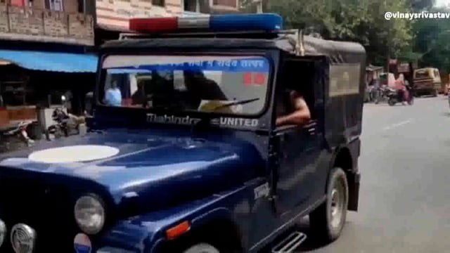 योगी सरकार से जनता है खुश