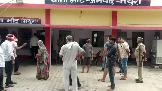 माट  मूला में दो पक्षों में चले लाठी-डंडे 5 लोग हुए घायल