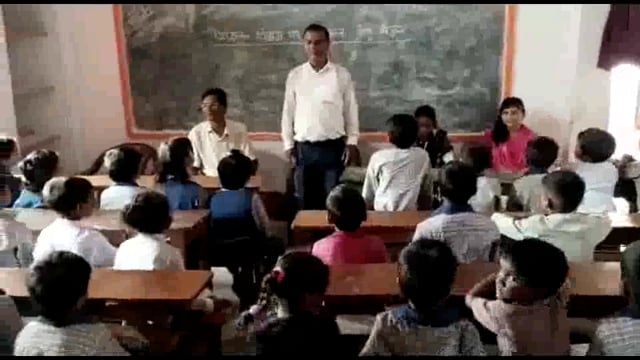 शिक्षक दिवस पर कार्यक्रम के आयोजन को लेकर ऑक्सफोर्ड पब्लिक स्कूल में हुई बैठक,छात्र-छात्रा भी हुए शामिल
