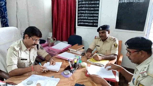  अंचल पुलिस निरीक्षक कार्यालय सूर्यगढ़ामें हुई मासिक बैठक दिए गए आवश्यक निर्देश