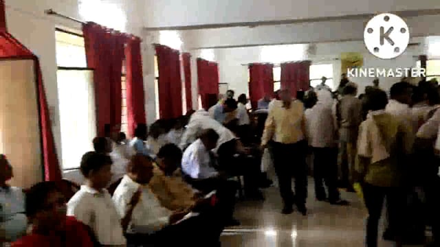 तहसील दिवस पर जिला अधिकारी और कप्तान ने तहसील सभागार में फरियादियों की सुनी समस्या 342 आई शिकायत 8 का निस्तारण