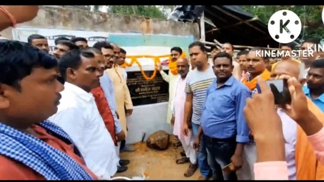 बेलहर विधायक मनोज यादव के द्वारा प्रखंड के चार सड़कों का किया शिलान्यास