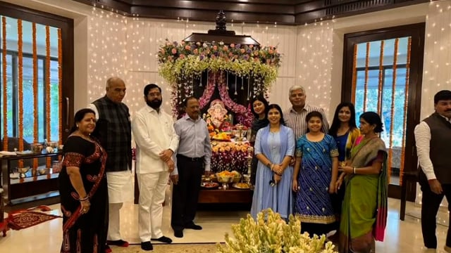 उत्तर भारतीयों की समस्याओं को लेकर जिले से डुमरियागंज सांसद जगदंबिका पाल ने मुख्यमंत्री महाराष्ट्र एकनाथ शिंदे से की मुल