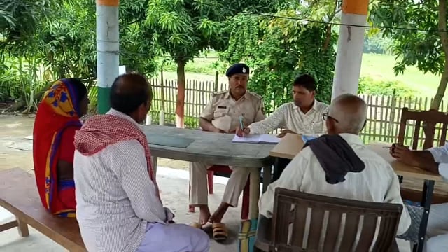 हसनगंज थाना प्रांगण में जनता दरबार का हुआ आयोजन, कुल 3 मामले पर हुई सुनवाई