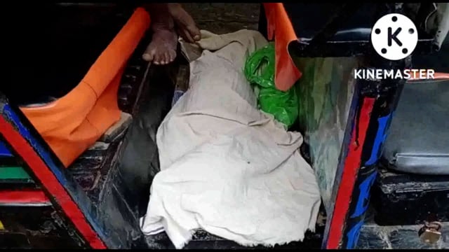 जहानाबाद के भवानीपुर गाँव में जल वार नदी में डूबने से एक किशोर की हुई मौत शव को पोस्टमार्टम के लिए लाया गया सदर अस्पताल।