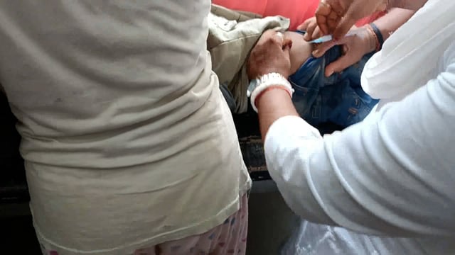  6  वर्षीय वैभव कुमार का चारा कल से उंगली हुआ जख्मी किया जा रहा है इलाज