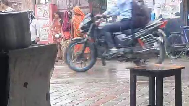 नवाबगंज क्षेत्र के चौबेपुर में दो पक्षों में हुई मारपीट महिला हुई घायल पुलिस ने डॉक्टरी करा कर मुकदमा किया दर्ज