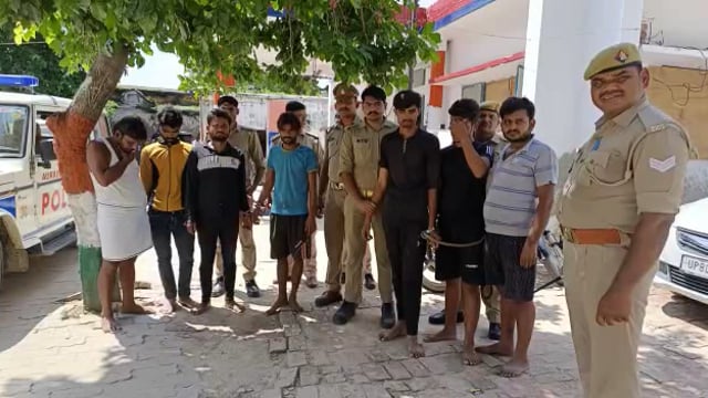 अछल्दा के दयाराम पुरवा गांव में हुई मारपीट में हत्या के 7 आरोपियों को पुलिस ने किया गिरफ्तार