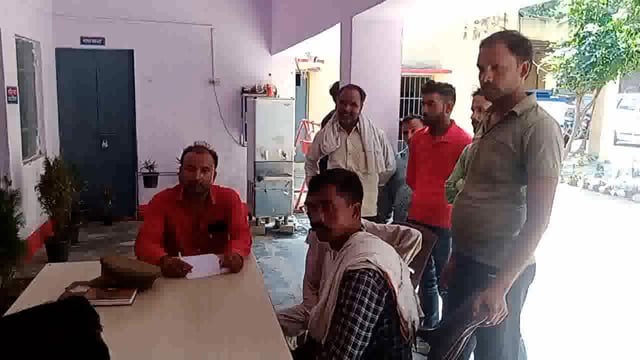 माट थाना क्षेत्र के गांव बिलंदपुर में अज्ञात चोर बीती रात्रि में नगदी चोरी करके ले गए पीड़ित ने दी थाने में तहरीर