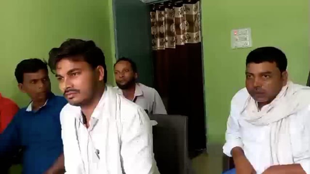 रणगांव बुजुर्ग में गैर मजरूआ आम जमीन पर अतिक्रमण को लेकर ग्रामीणों ने सीओ व प्रखंड प्रमुख को दिया आवेदन