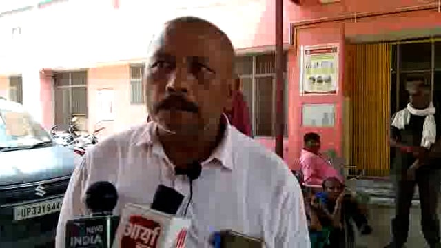 गुरबक्श गंज के गरीबा चौराहे के पास अज्ञात वाहन की टक्कर से दंपत्ति सवार की हुई टक्कर पति की मौत, पत्नी की हालत